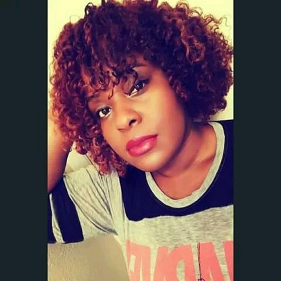 Meet your Posher, Chrystal - Picture 1 of 1